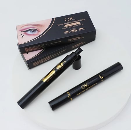 ختم كحل الدقيق للعيون الجذابة