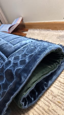 سجاد فوم مومري حرير تركي - طبي مع شرشف