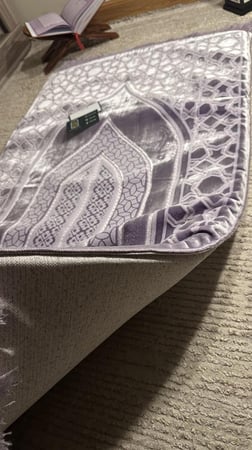 سجاد فوم مومري حرير تركي - طبي مع شرشف