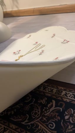 طقم قيام_ ورود متناثره