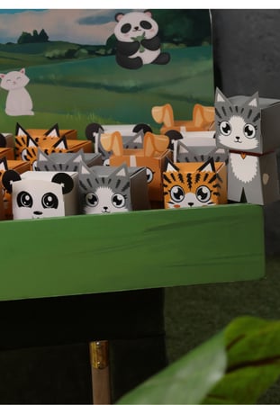 مجموعة علب بتصميم حيوانات الغابة (  الواحدة 4 اشكال )