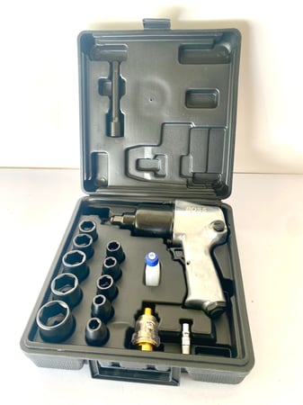 مفك عزم هواء (مفتاح صدمات هوائي) – ماركة BOSS – طقم متكامل