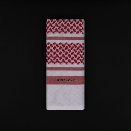 شماغ جيفنشي 2022 رسمي