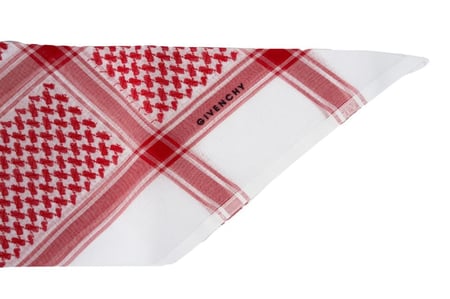 شماغ جيفنشي كلاسك 2026