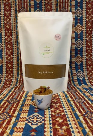 قهوة أسرار بالخلطة هيل وزعفران وقرنفل