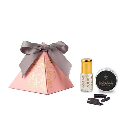 توزيعات مواليد مثلث وردي بالعود والمسك هدية فاخرة