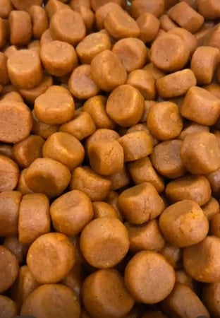 تعطيرة قروض الزعفران - لرائحة فم طيبة ومنعشة 250 جرام