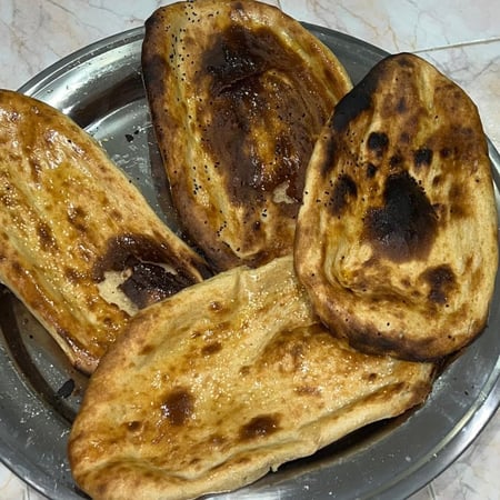 (خبز تنور ) اعداد طازج يومي ( قطعة واحدة كبيرة )