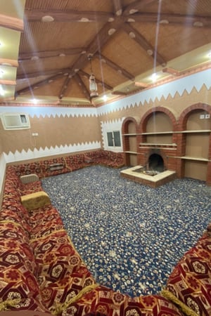 شاليه المسك ( بيشة ) غيمة جنوب المدينة قرب عمائر الشاعر