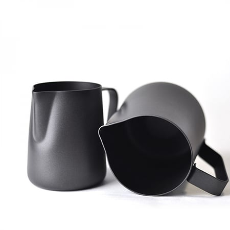 ابريق تبخير الحليب بيتشر اسود -متجر fox coffee