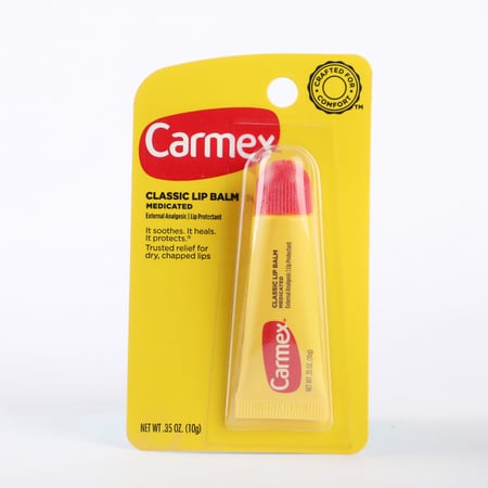 مرطب كارمكس للشفايف