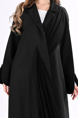 عباية كريب مع قماش مكسر