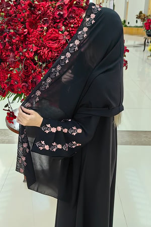 عباية انترنت  بتطريز ورود