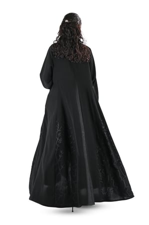 عباية كلوش بتطريز اسود