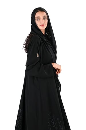 عباية كلوش بتطريز اسود