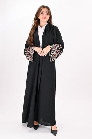 عباية بلاك بيري بتطريز ملون