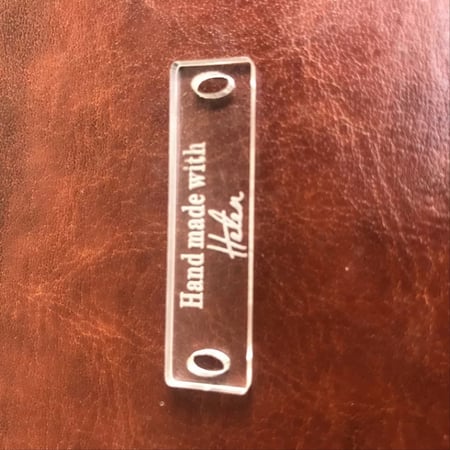 لوقو اكريليك