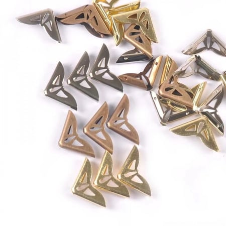 اركان معدنيه للكتب والمصاحف المتوسطة والكبيرة حجم 2.5 × 3.5 سم