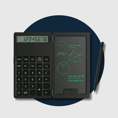 آلة حاسبة محمولة مع شاشة وقلم للكتابة