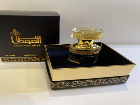 دهن العود الكمبودي من سر العود