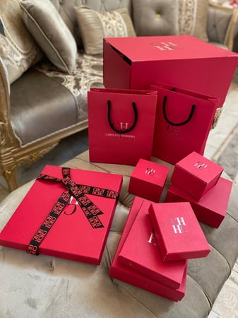اسوارة CH Essential