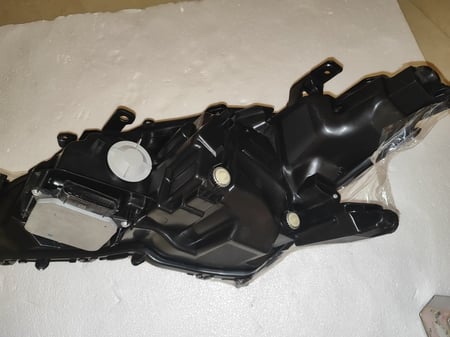 شمعات كامري 2018 - 2020 ليد 3خطوط جراندي او هايبرد طقم كامل مع الجهاز