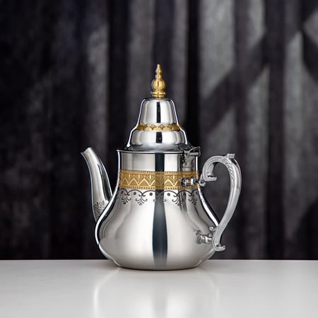 ابريق صحارى الراقي بنقوش ذهبية جميلة