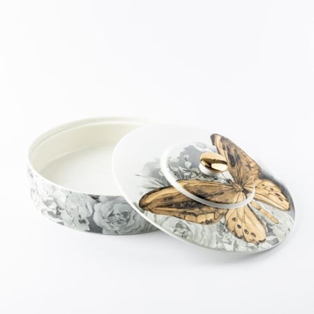 علبة حلويات من مجموعة ايزابيلا