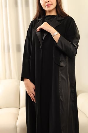 عباية  الشهد