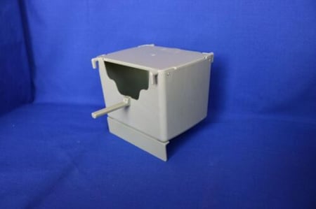 عش طيور بلاستك sta