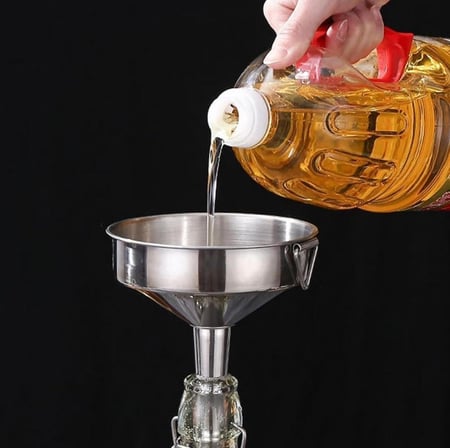 قمع من الستانلس ستيل لسكب السوائل او البقوليات او الحبوب | 16 سم