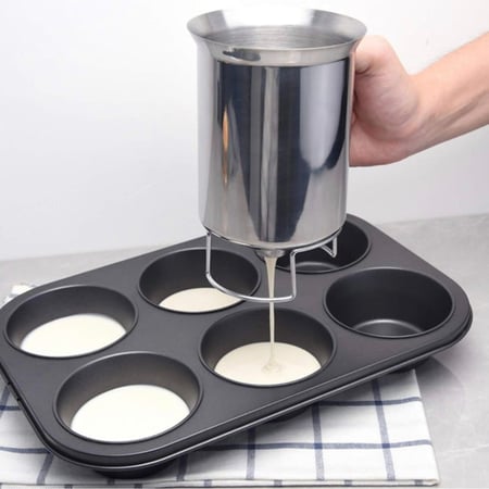 اداة توزيع المصابيب من الستيل استانلس استيل بقاعدة | 900 مل