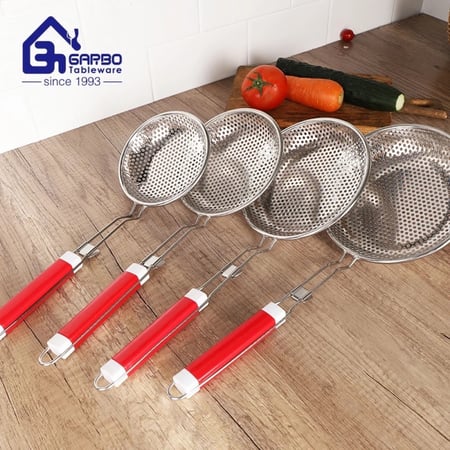 مصفاة قلي يد بلاستيك (متوفر 3 مقاسات)