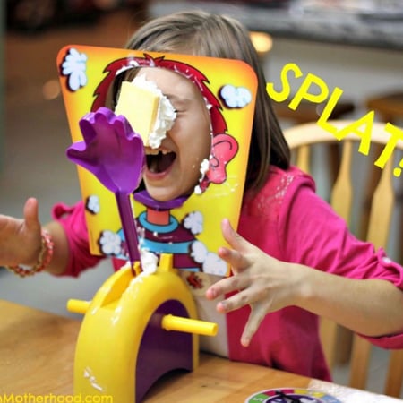 لعبة مضرب الكريمة