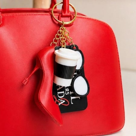 ميدالية برادا   Prada" Keychain Kit