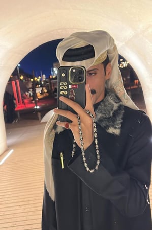 سديري رجالي سنقل فيس قلاب صوف لون اسود