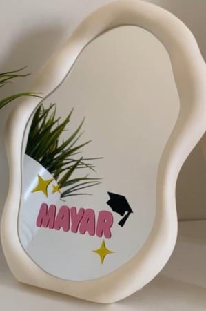 مرايا تخرج بالاسم