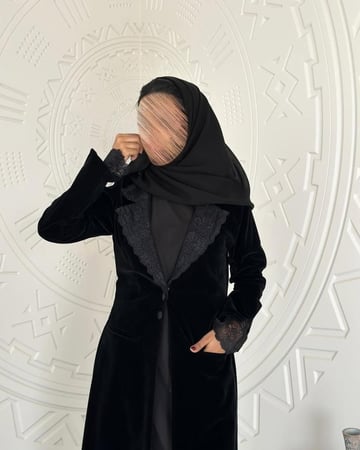 عبايه مخمل بقصه رسميه انيقه
