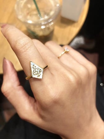 خاتم ناعم من الصدف بالاسم