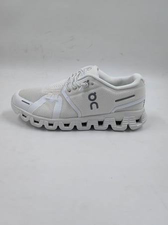 حذاء On Running cloud