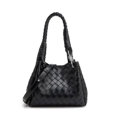 شنطة ميلا لون اسود