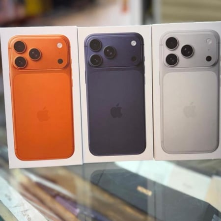 توفر الآن وبكمية محدودة شبية ايفون 17 برو ماكس مع علامة آبل نظام اندرويد بجودة عالية