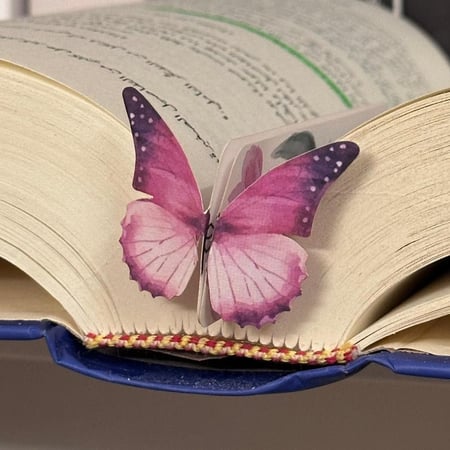 فاصل فراشة وردية