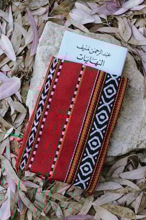 شنطة كُتب سدو احمر