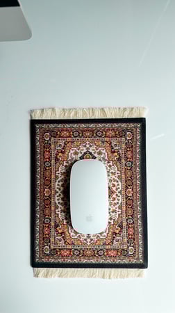 ماوس باد السجاد اسود مزخرف .