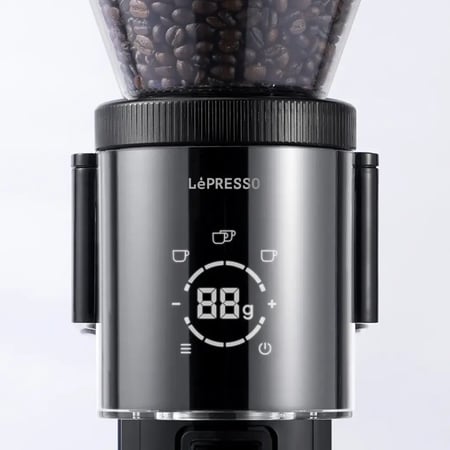 مطحنة LePresso Grindeur المخروطية ذات التحكم الرقمي في الوزن - أسود