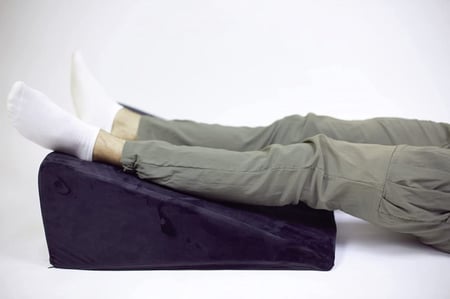 مخدة منحدر كبار لمنع أعراض الارتجاع المريئي slope pillow