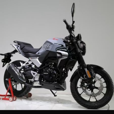 دراجة دباب مهدي جيكسر GXR motorcycle لون رمادي