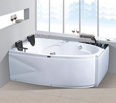 جاكوزي لون ابيض مقاس ١٧٠*١١٠