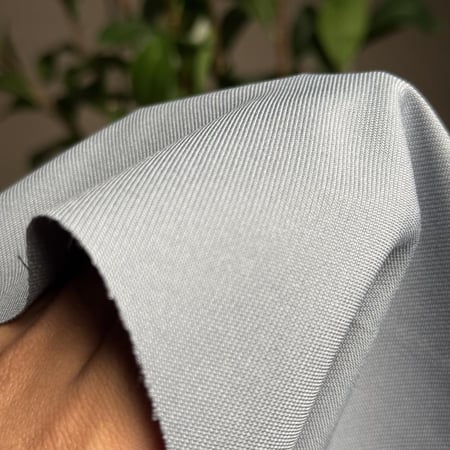 كالفن رصاصي فاتح صيفي